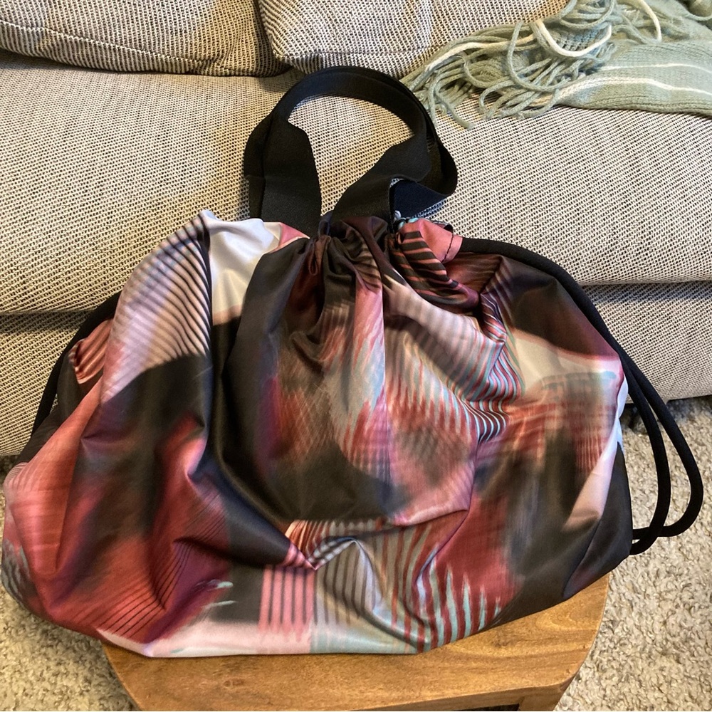 Under Armour Cinched Drawstring Gym Bag